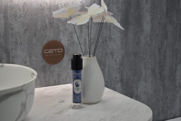 Yara hydrating cream: